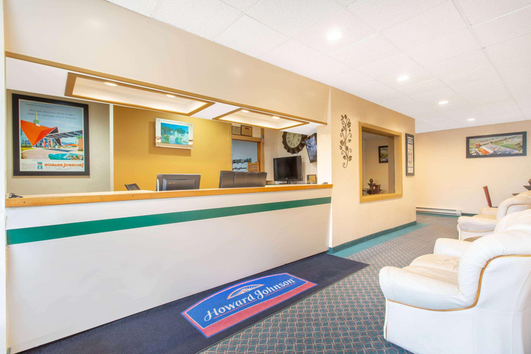 Public Area 2, Howard Johnson by Wyndham Albany, Albany