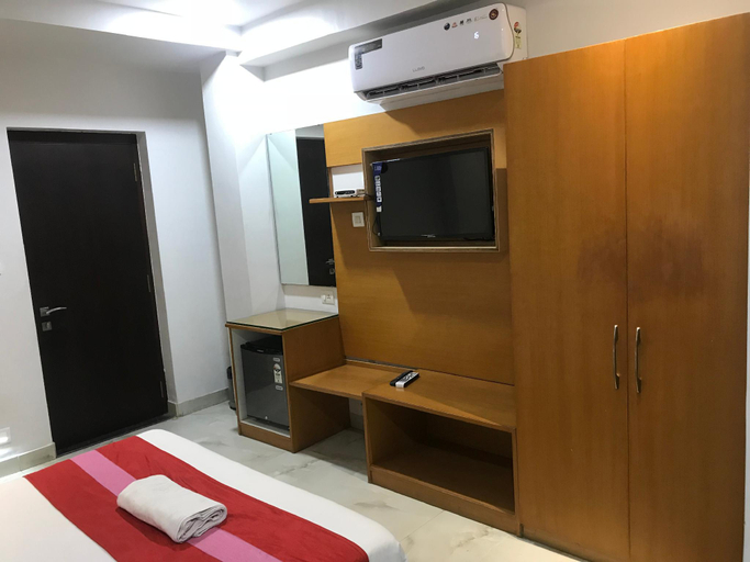 Bedroom 2, GOLDEN APPLE HOTEL, Kolkata