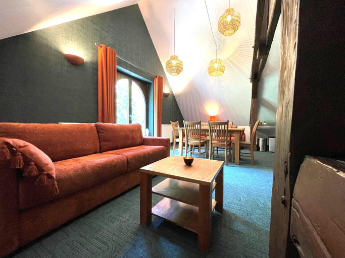 Others 5, Hotel des Comtes Durbuy, Luxembourg