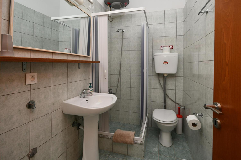 Bathroom, Kallithea Apartments, Crete