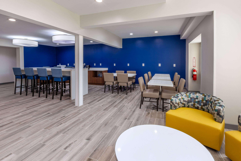 Public Area 2, Microtel Inn & Suites Sunbury/Columbus I-71N, Delaware