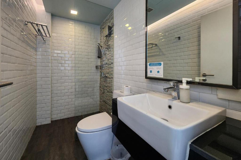 Bathroom 4, Simply Sleep Hostel, Bang Rak