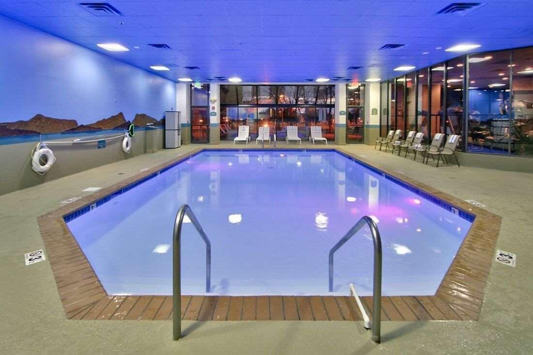 Sport & Beauty, Ramada Plaza by Wyndham Albuquerque Midtown, Bernalillo