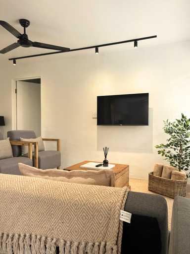 Others 4, The Paarl Grand, Cape Winelands
