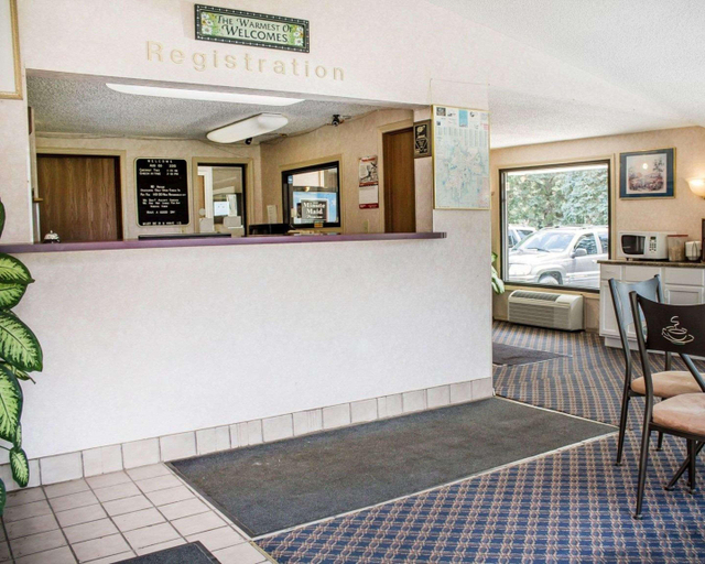 Public Area, Rodeway Inn Findlay, Hancock
