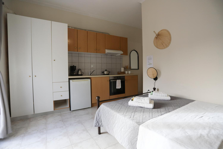 5, Maistros Studios 2, Ionian Islands