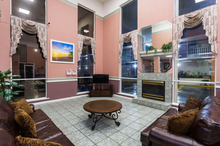 Public Area 2, Days Inn & Suites by Wyndham Port Richey, Pasco