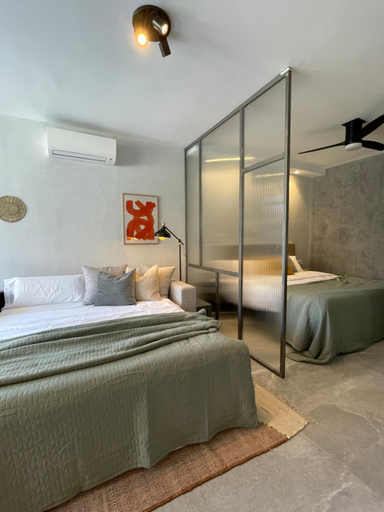 Others 5, Global Home-Ocana, Madrid