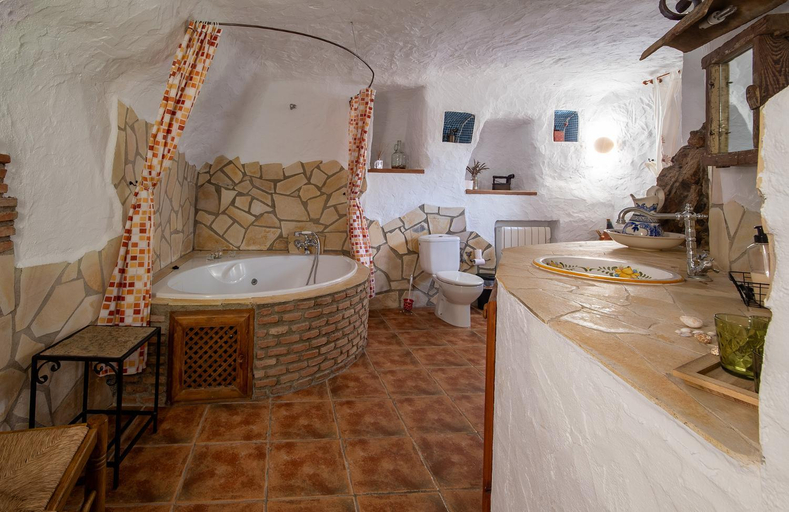Bathroom 3, CUEVAS VICTORIA, Granada