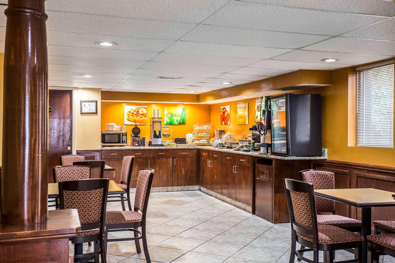 Food & Drinks 5, Quality Inn Kings Mountain, Cleveland