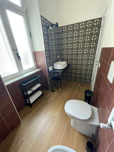 Bathroom 3, Casa Duchesca, Napoli