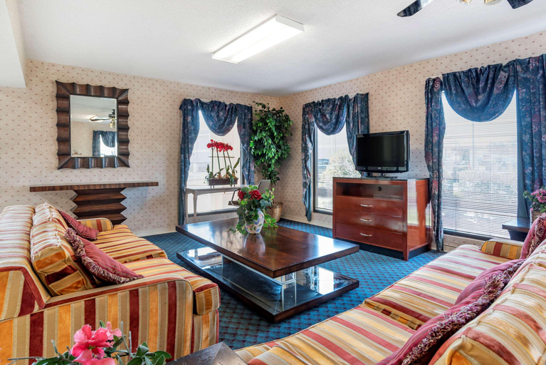 Public Area 3, Econo Lodge Pearl, Rankin