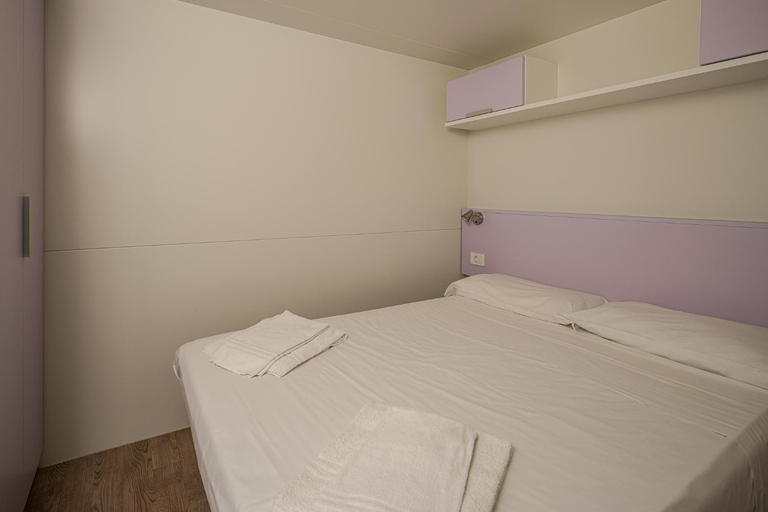 Bedroom 16