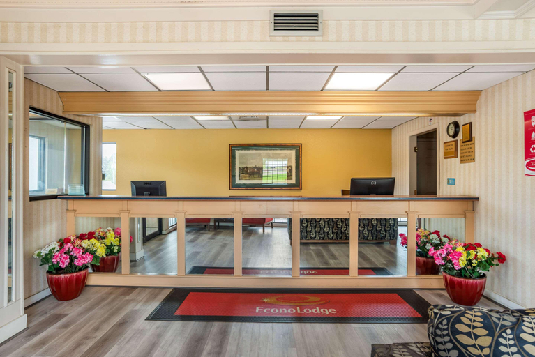 Public Area 2, Econo Lodge Inn & Suites Philadelphia MS, Neshoba