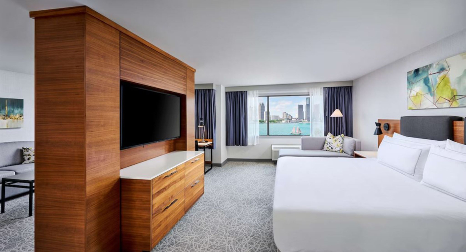 Bedroom 3, DoubleTree by Hilton Windsor Hotel & Suites, Essex