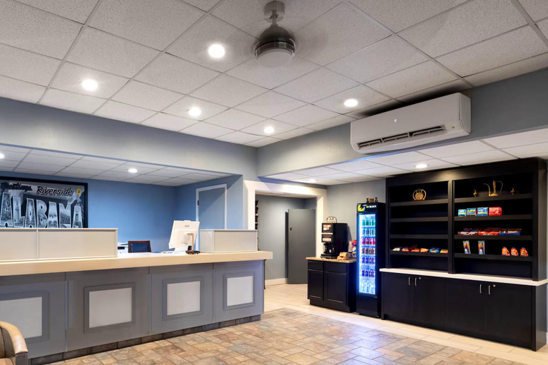 Public Area 2, Super 8 by Wyndham Riverside AL, Saint Clair