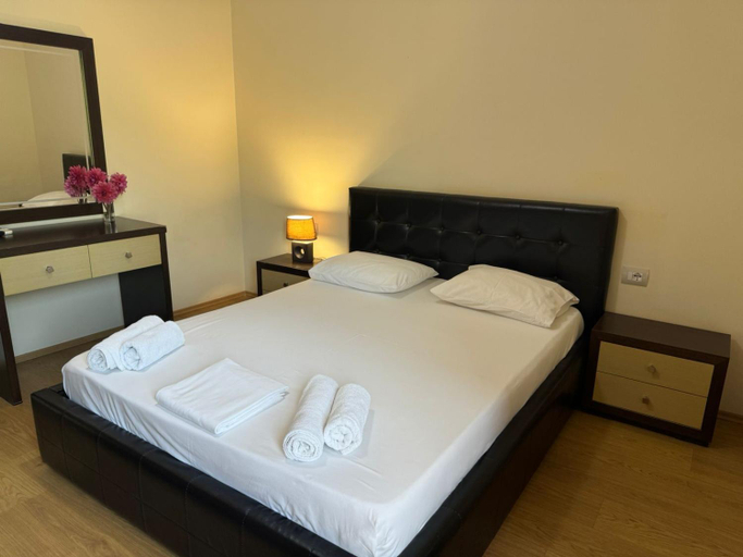 Bedroom 2, Grand Park Hotel, Gjirokastrës