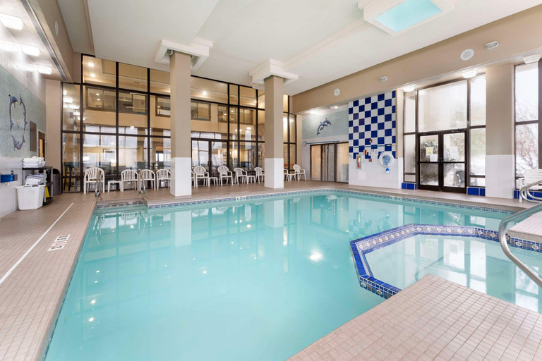 Sport & Beauty 5, Comfort Inn & Suites Johnstown, Cambria