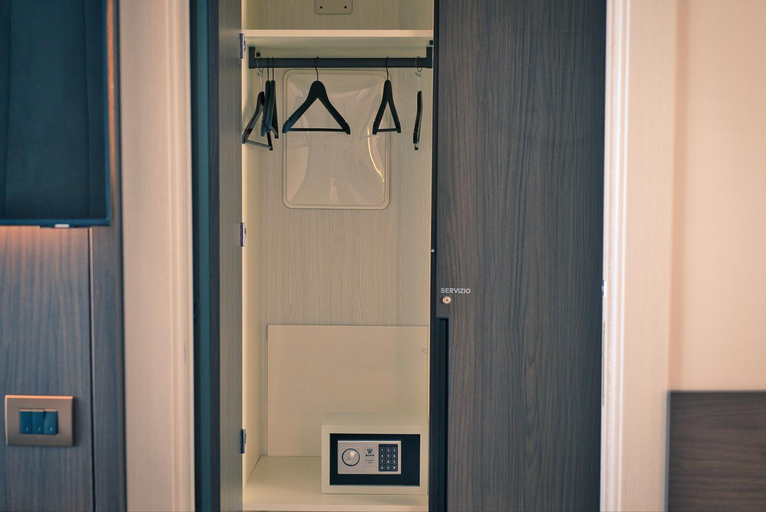 Others 4, Dominus Luxury Apartment, Bari