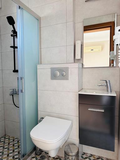 Bathroom 2, Cennet Hotel, Fethiye