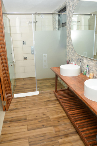 Bathroom 5, Toa Hotel Spa Zanzibar, Kati