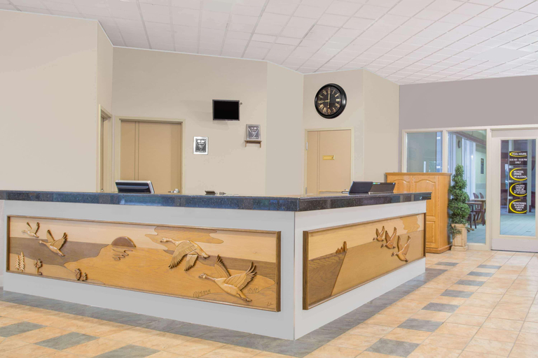 Public Area, Super 8 by Wyndham Portage La Prairie, Division No. 9