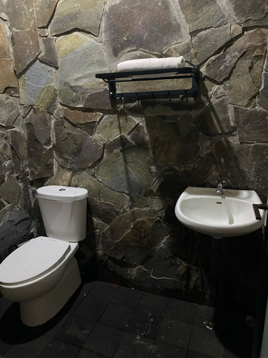Bathroom 3, Villa D'Swah Yogyakarta by Kuncara PHM, Sleman