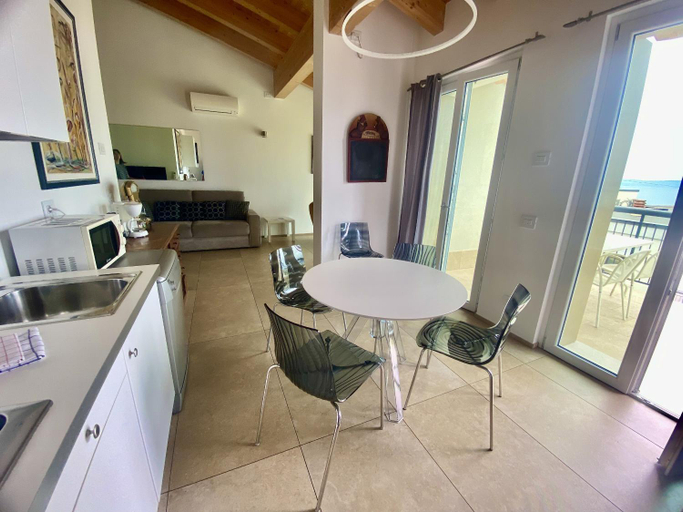 Others 5, North House With Pool And Lake View, Verona