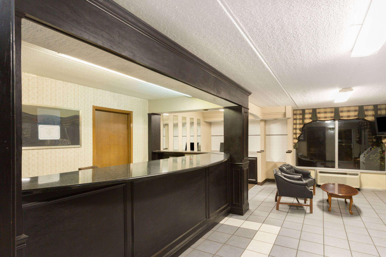 Public Area 2, Super 8 by Wyndham Kingsport /I-81, Sullivan