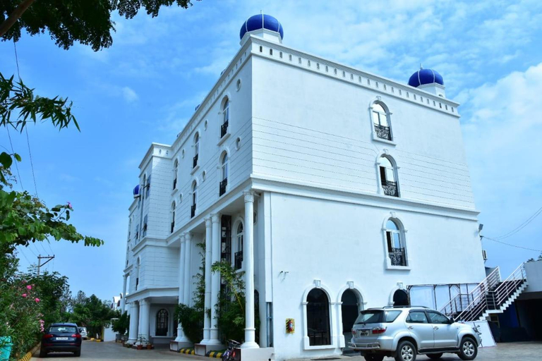 Exterior 4