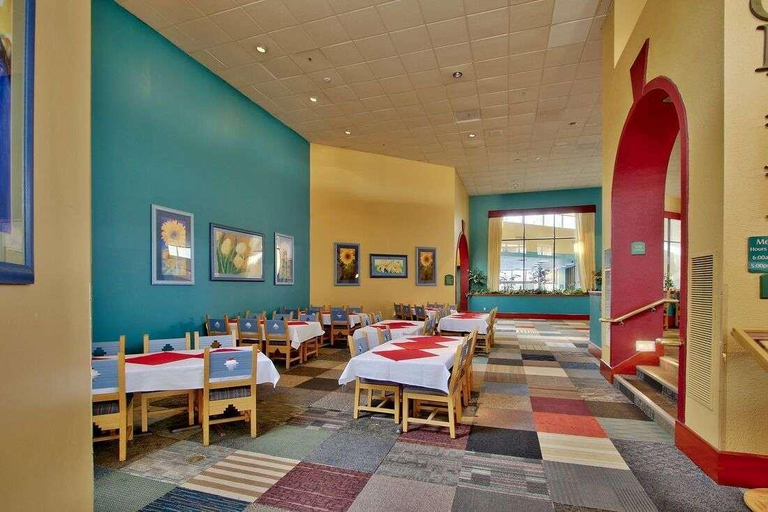 Food & Drinks 4, Ramada Plaza by Wyndham Albuquerque Midtown, Bernalillo