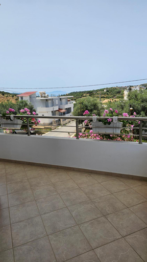 Others 3, Malo Apartments, Sarandës