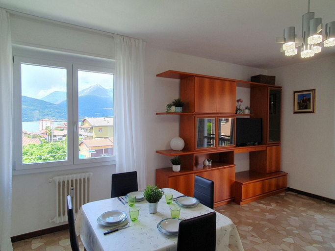 Others 3, Holiday Home by Lake in Maccagno, Varese