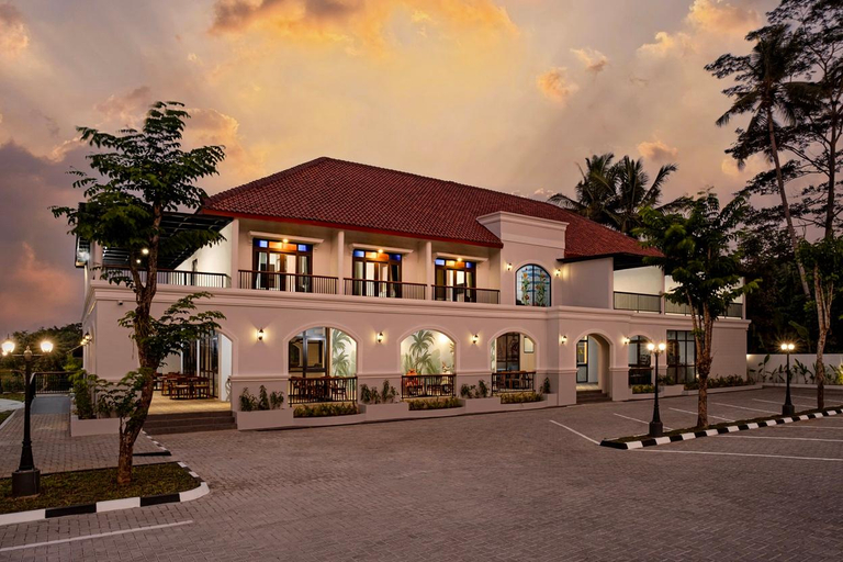 Exterior 3