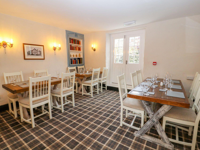 Food & Drinks 5, The Blue Lion, Denbighshire