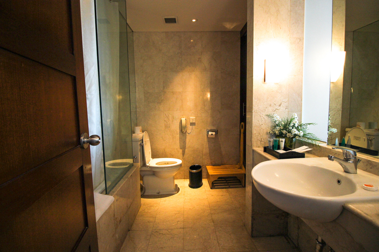 Bathroom 7