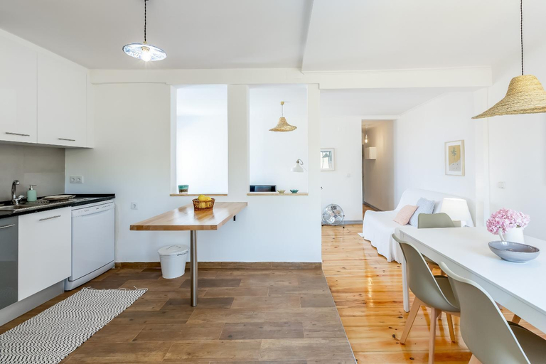 Others 3, Bright & Spacious Alfama Typical Apt,by TimeCooler, Lisbon