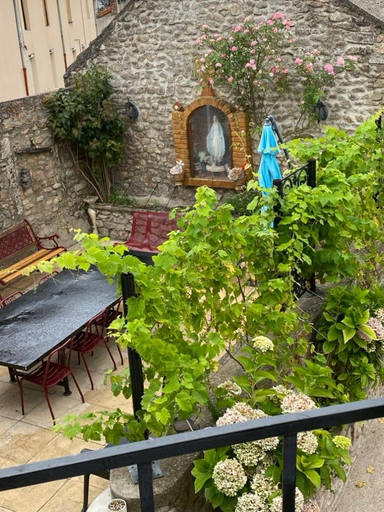 Others 3, Chez Marie et Angel, Saône-et-Loire