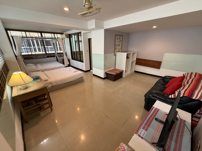 The Best Bangkok House Room Type - FAMILY, 2 DOUBLE BEDS, BATHTUB