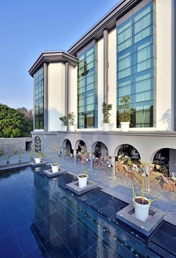 Exterior & Views 2, Radisson Blu Atria Bengaluru, Bangalore
