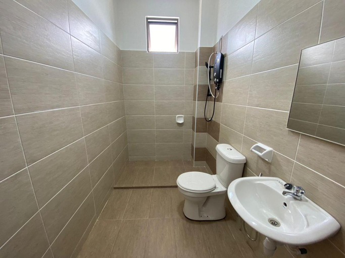 Bathroom 4, KSP Guest House, Jasin