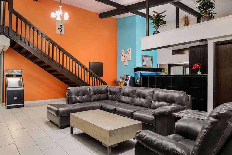 Public Area 2, Howard Johnson by Wyndham Appleton, Outagamie