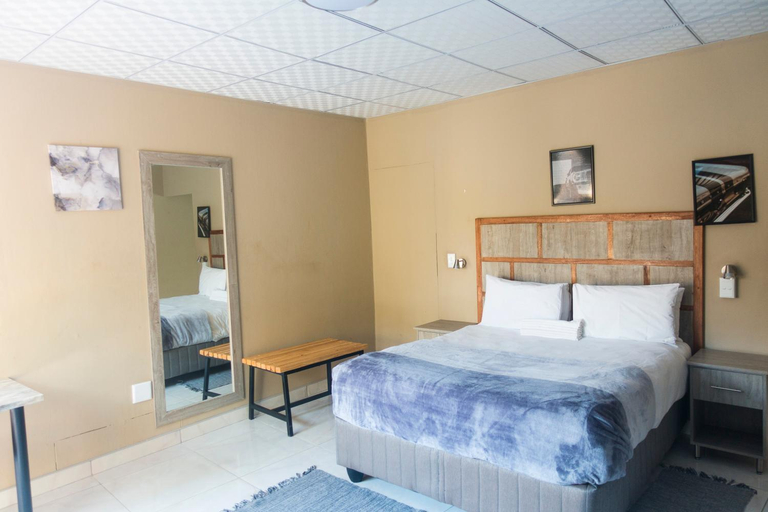 Others 5, Ondangwa Rest Camp, Ondangwa