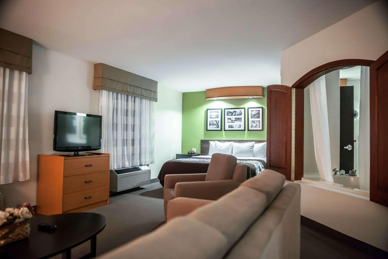 Bedroom 3, Sleep Inn & Suites Emmitsburg, Frederick