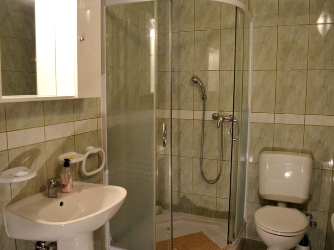 Bathroom, Apartment with shared swimming pool, Senj