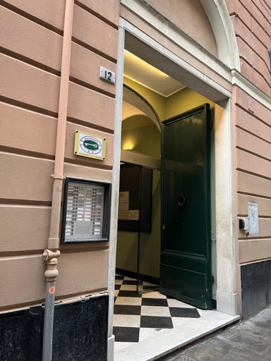 Exterior 6