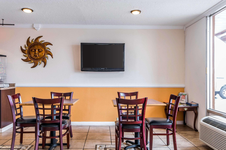 Public Area 3, Rodeway Inn Hopkinsville, Christian