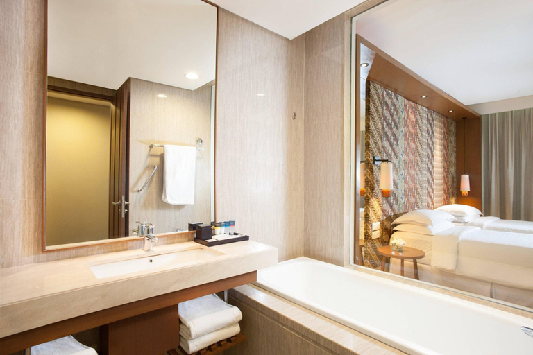Bathroom 14