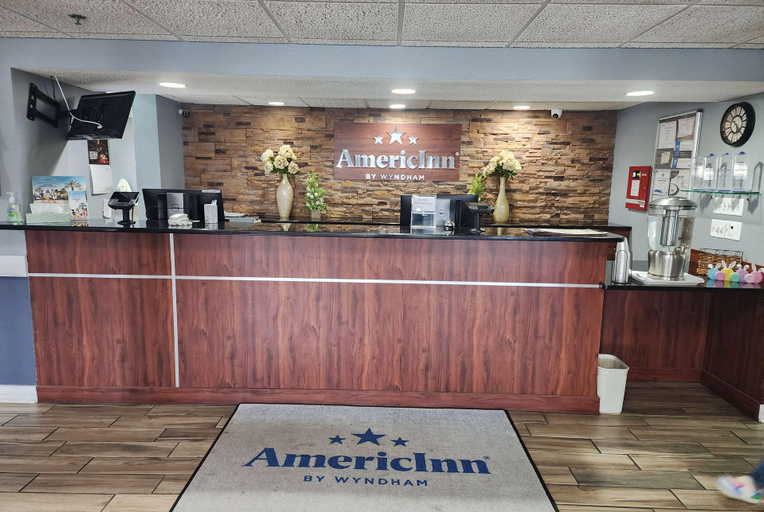 Public Area 3, AmericInn by Wyndham Austin, Mower
