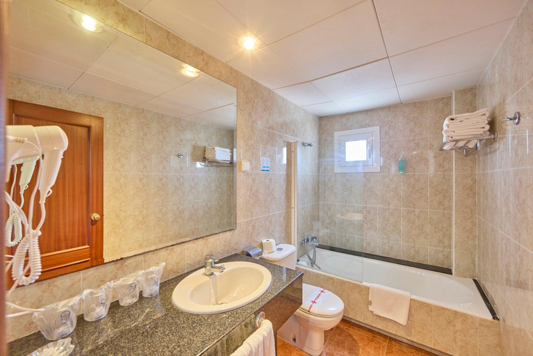 Bathroom 3, Hotel Ilusion Markus & SPA, Baleares